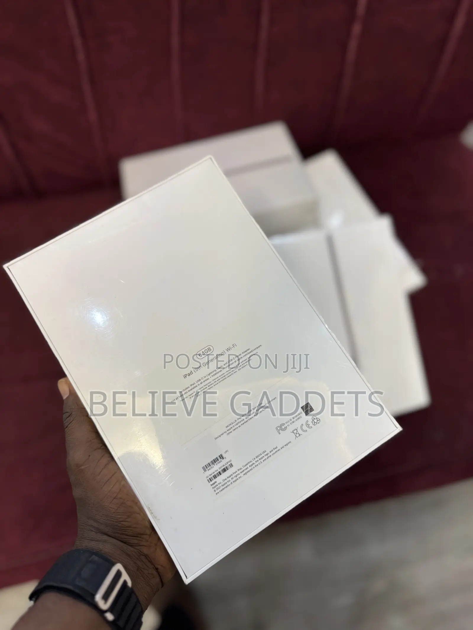 New Apple iPad 9.7 64 GB Gray