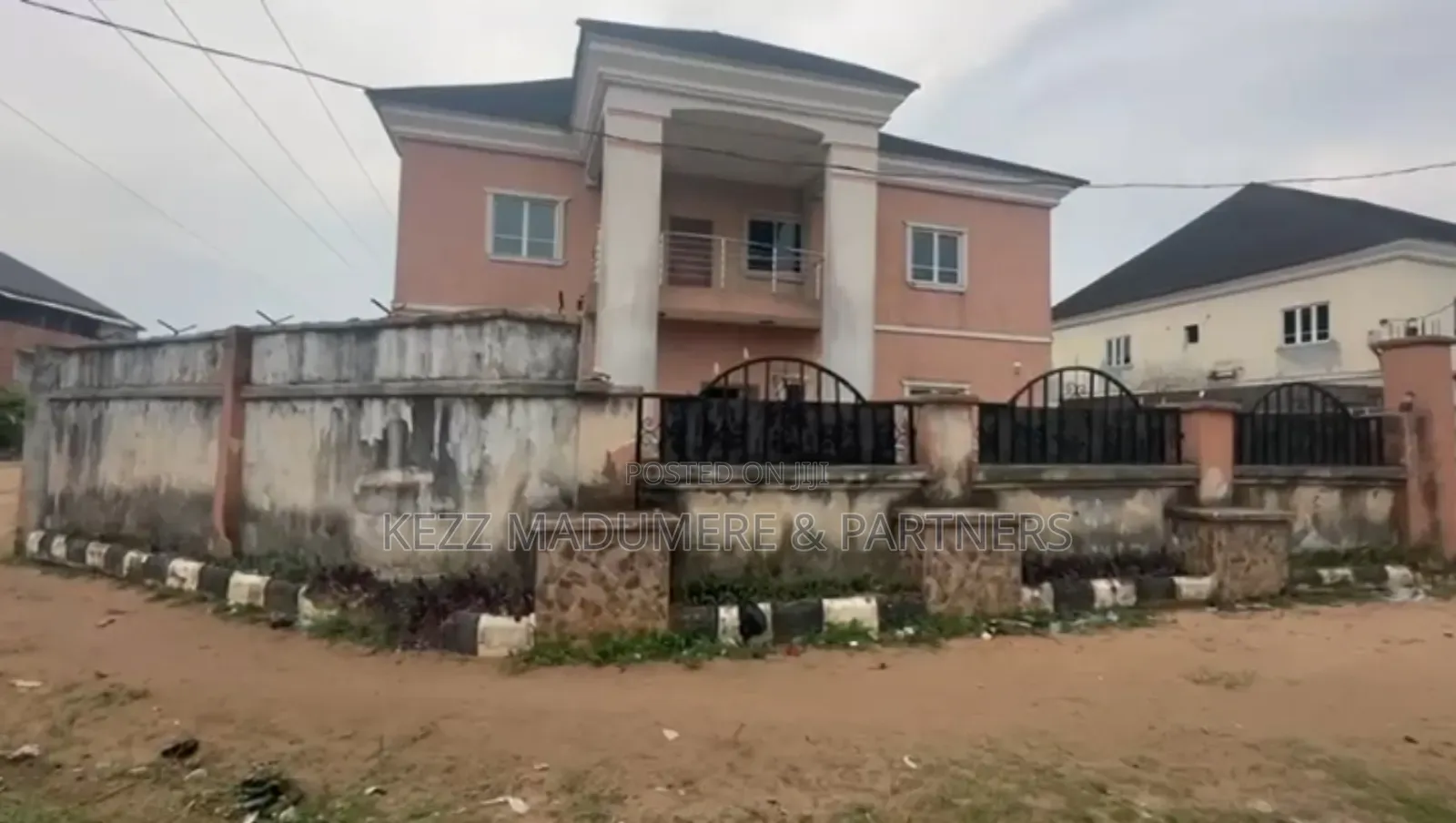 4bdrm Duplex in Institutional Layout, Port-Harcourt for sale
