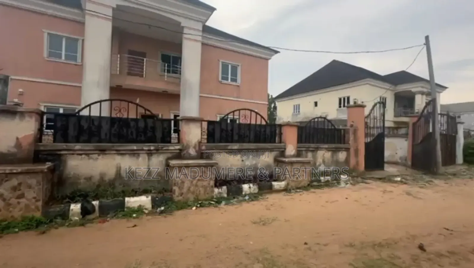 4bdrm Duplex in Institutional Layout, Port-Harcourt for sale
