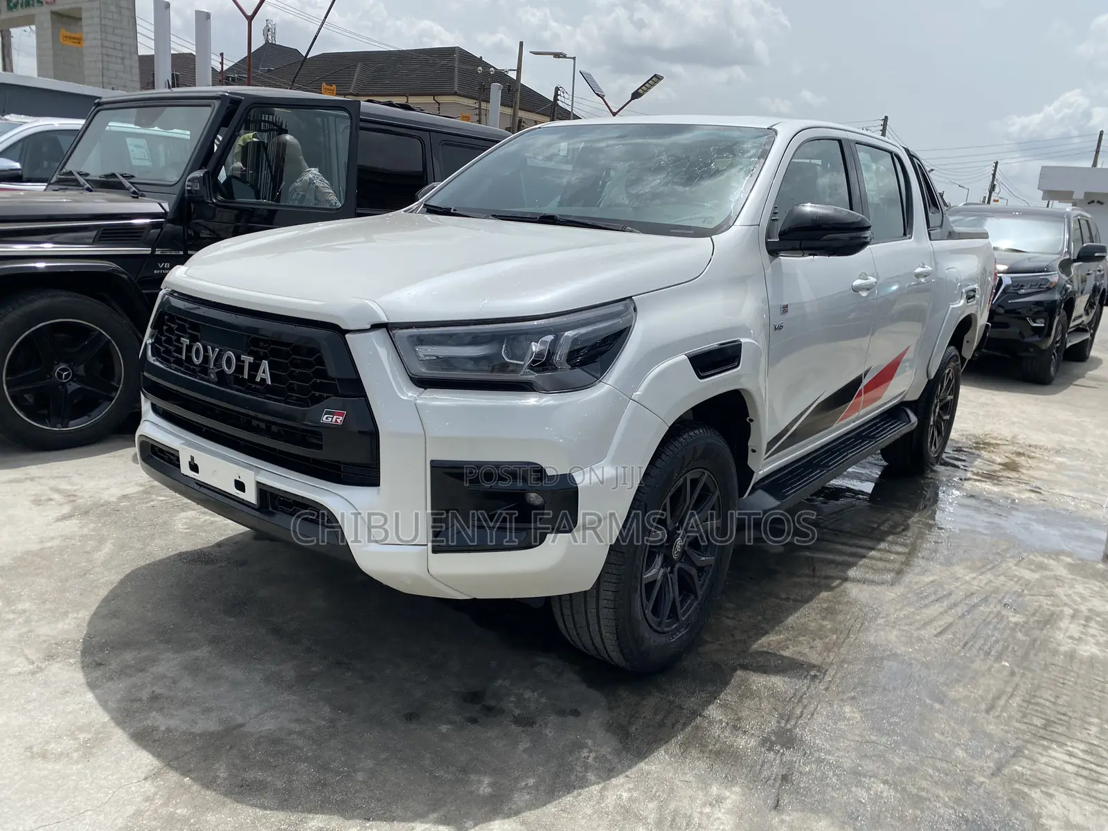 New Toyota Hilux 2023 White