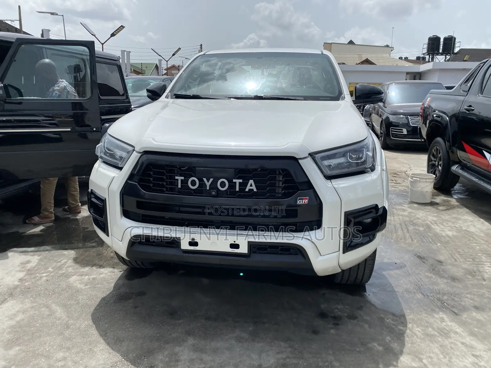 New Toyota Hilux 2023 White