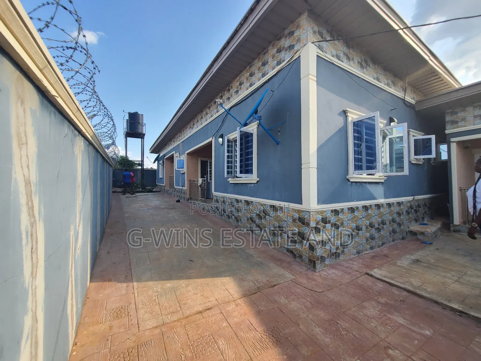2bdrm Block of Flats in Ogheghe Community, Benin City for sale
