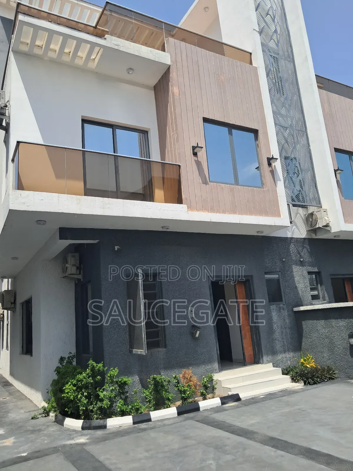 5bdrm Duplex in Hrc Estate, VGC / Ajah for sale