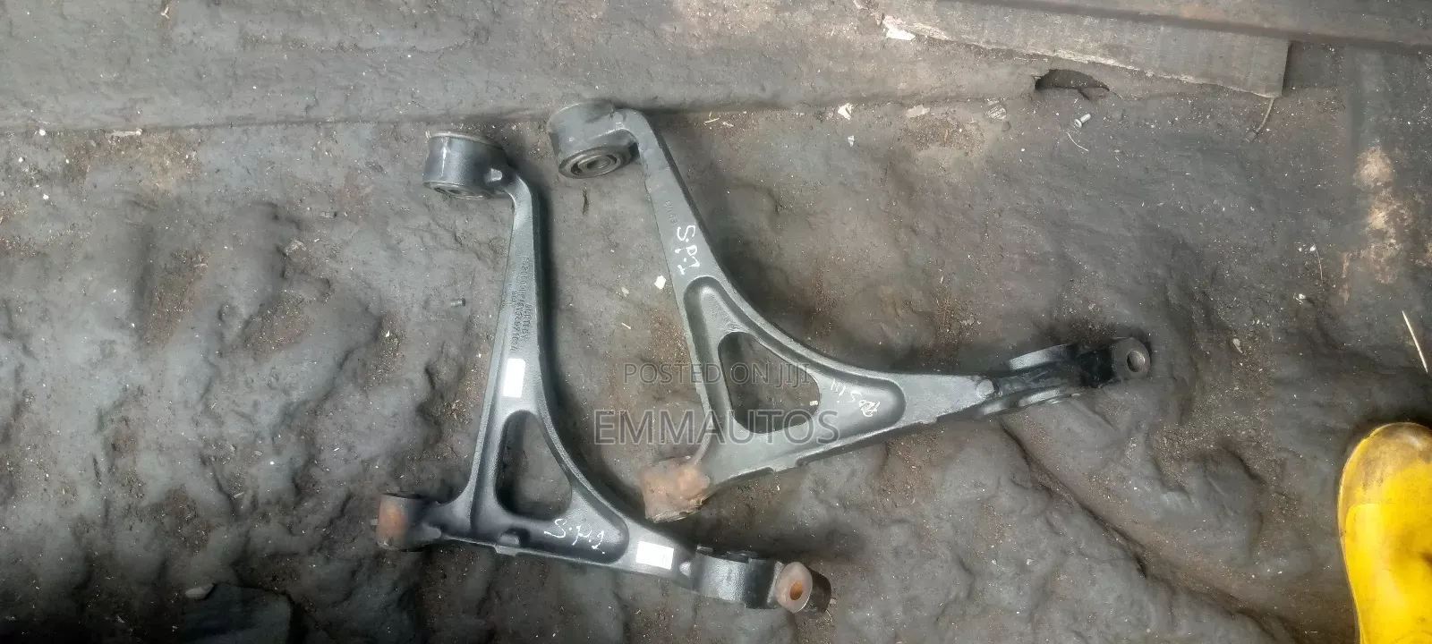 Front Lower Arms Bentley Mulsanne