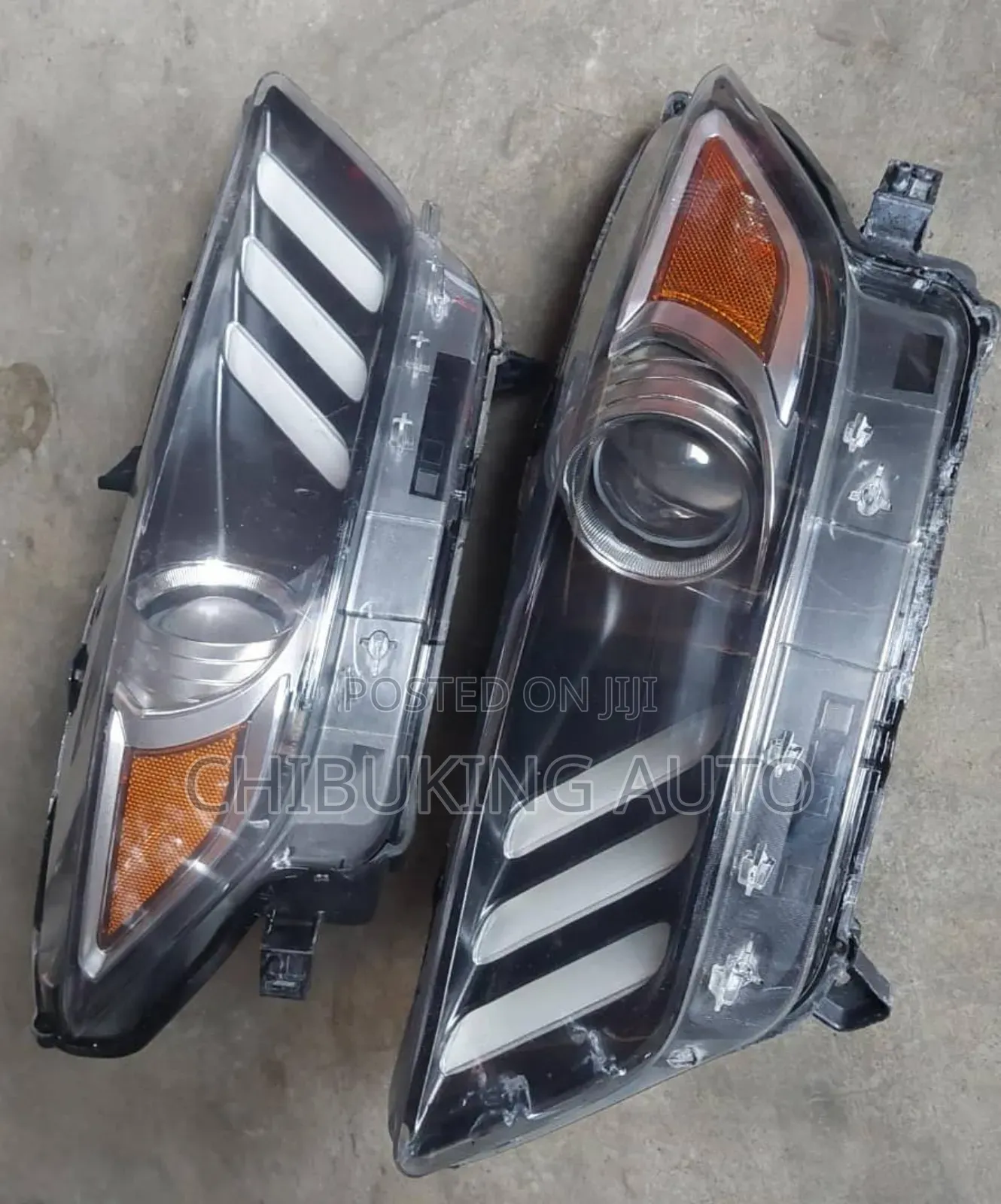 Headlight Ford Mustang 2015