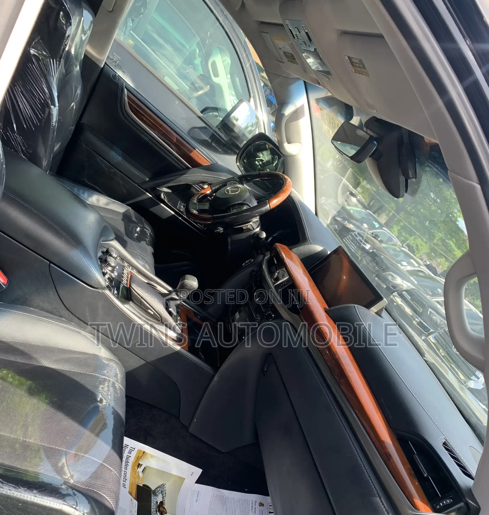 Lexus LX 570 (5 seats) AWD 2018 Black