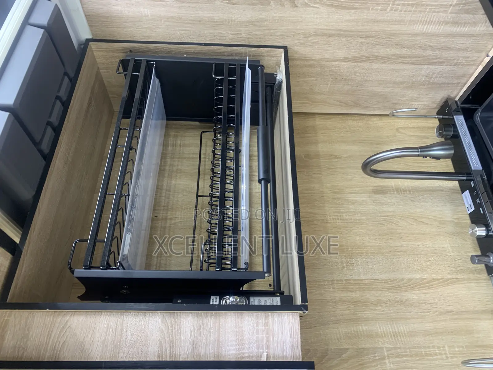 80cm Black Pull Down Plate Rack