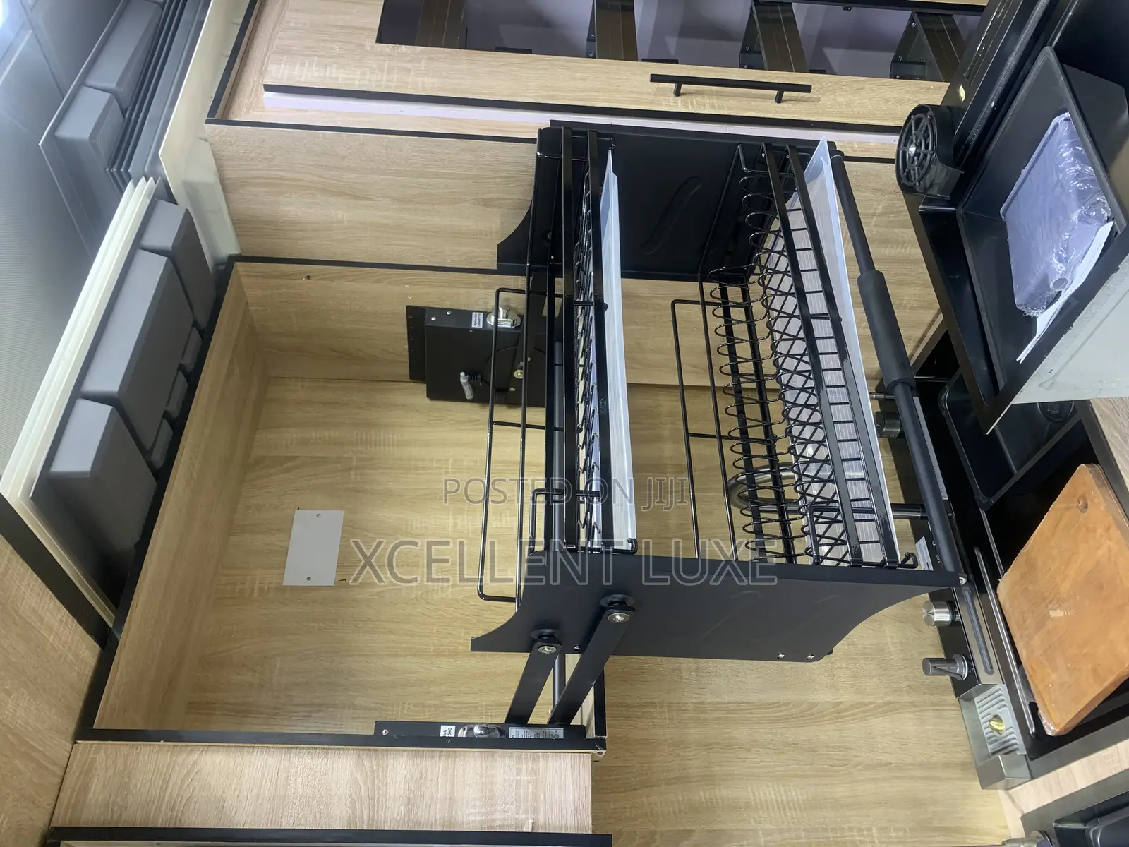 80cm Black Pull Down Plate Rack