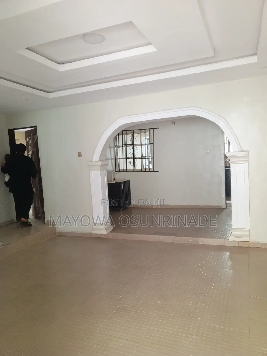 2bdrm Apartment in Ologuneru for rent