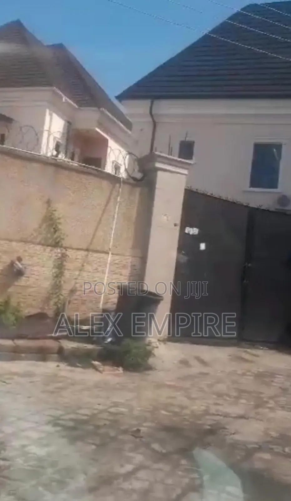 5bdrm Duplex in Amuwo-Odofin for sale