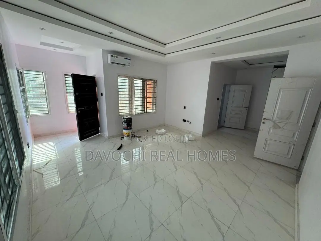 5bdrm Duplex in Ikate for rent