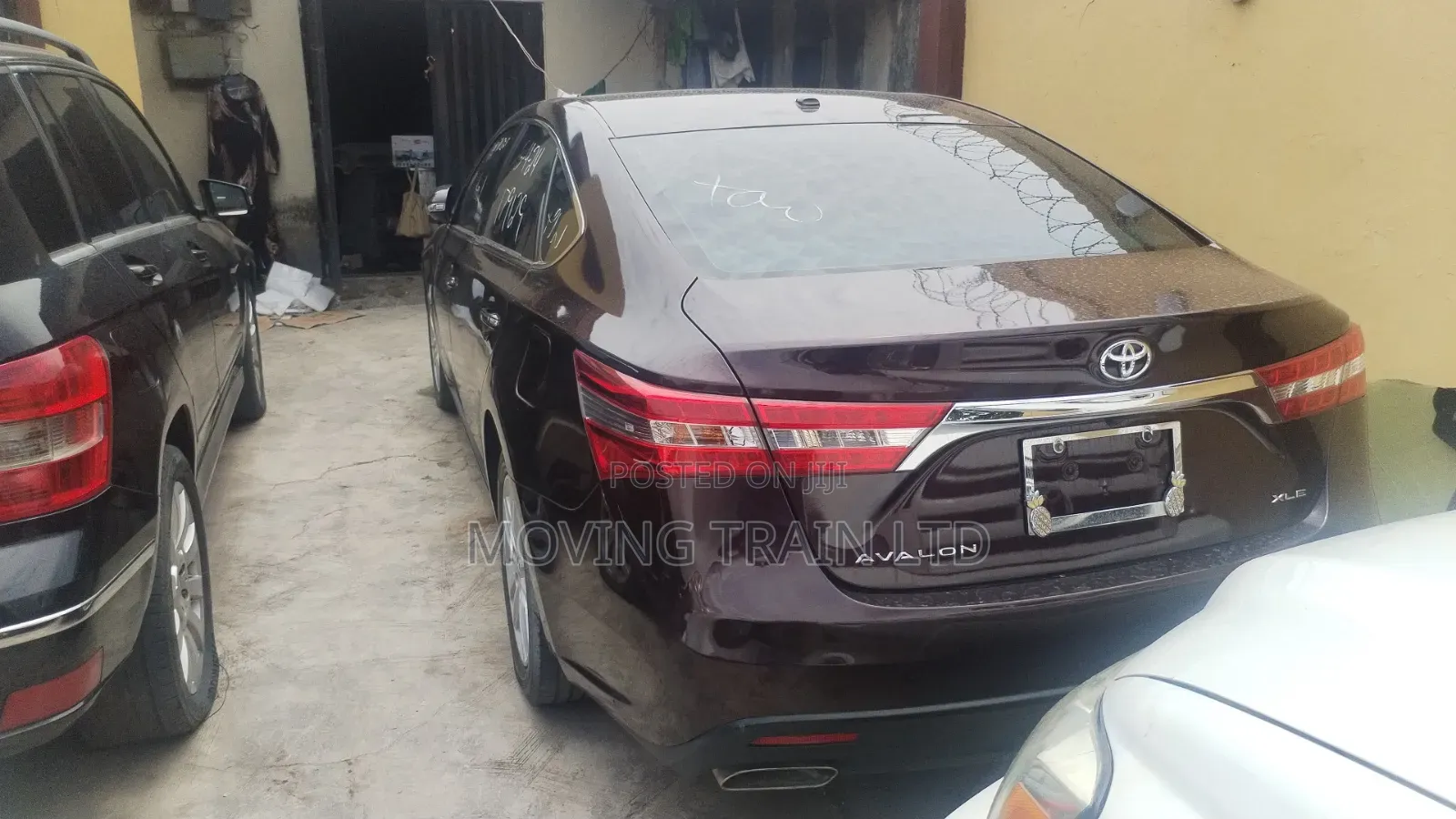 Toyota Avalon Limited 4dr Sedan (3.5L 6cyl 6A) 2015 Burgundy