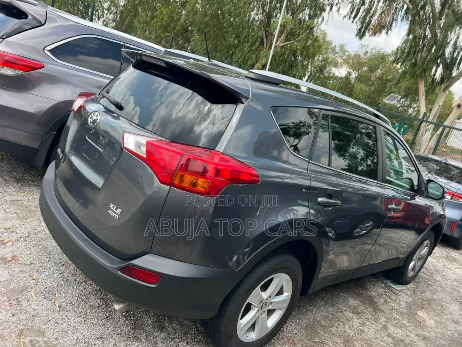 Toyota RAV4 XLE 4dr SUV (2.5L 4cyl 6A) 2015 Gray
