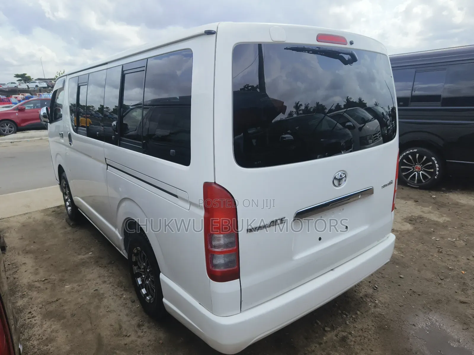 Toyota HiAce 2013 White
