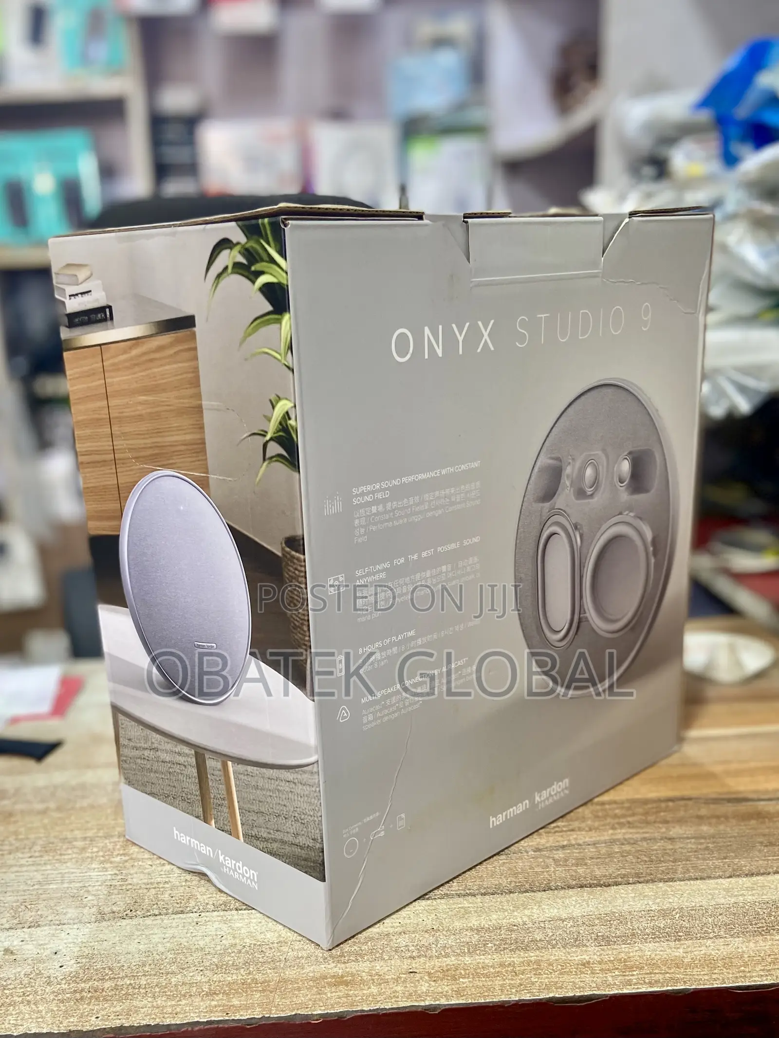 Onyx Studio 9
