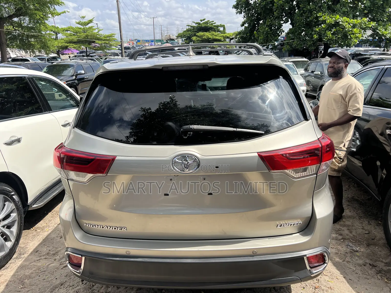 Toyota Highlander Limited Platinum 4dr SUV (3.5L 6cyl 6A) 2015 Gold