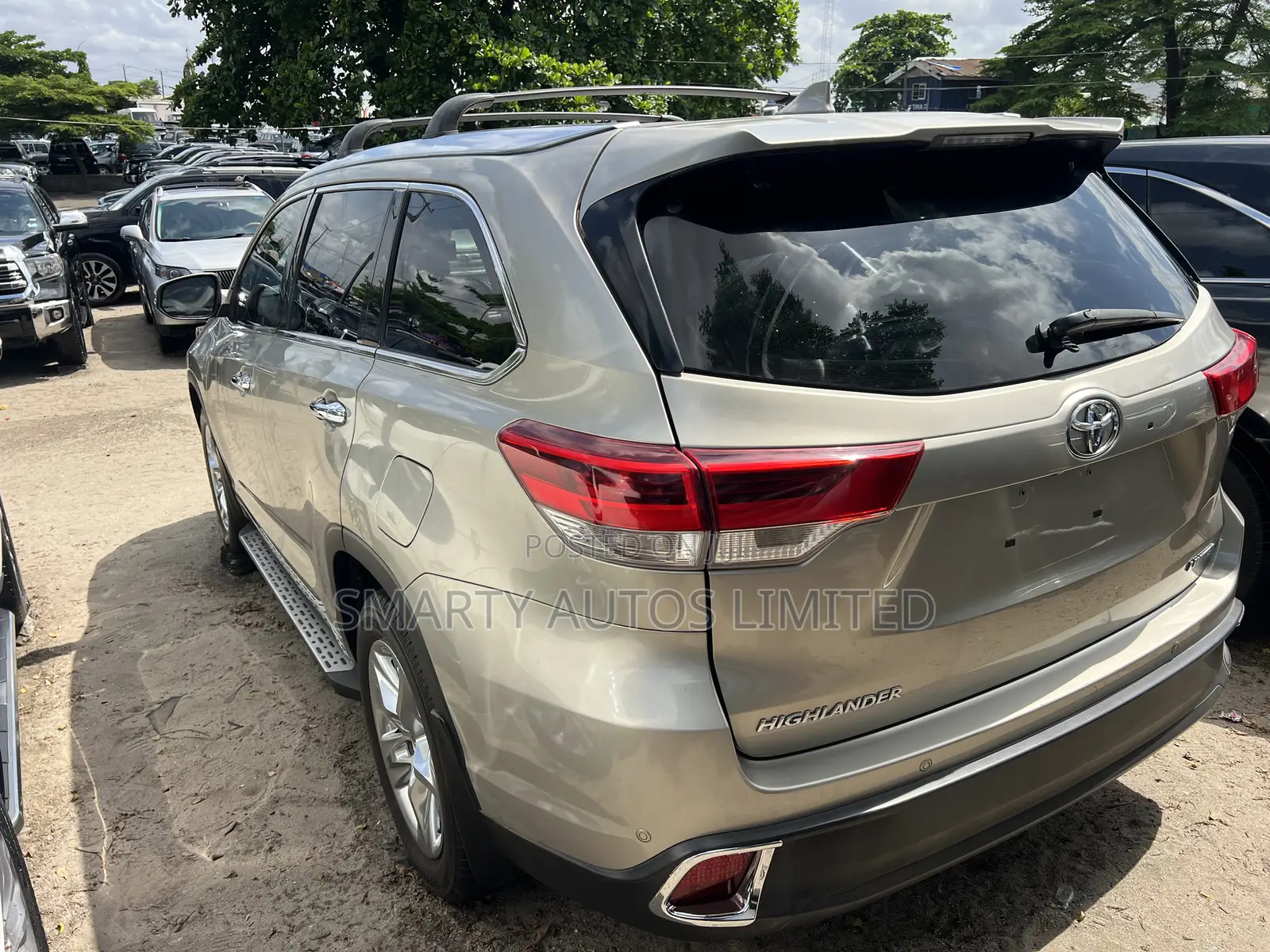 Toyota Highlander Limited Platinum 4dr SUV (3.5L 6cyl 6A) 2015 Gold