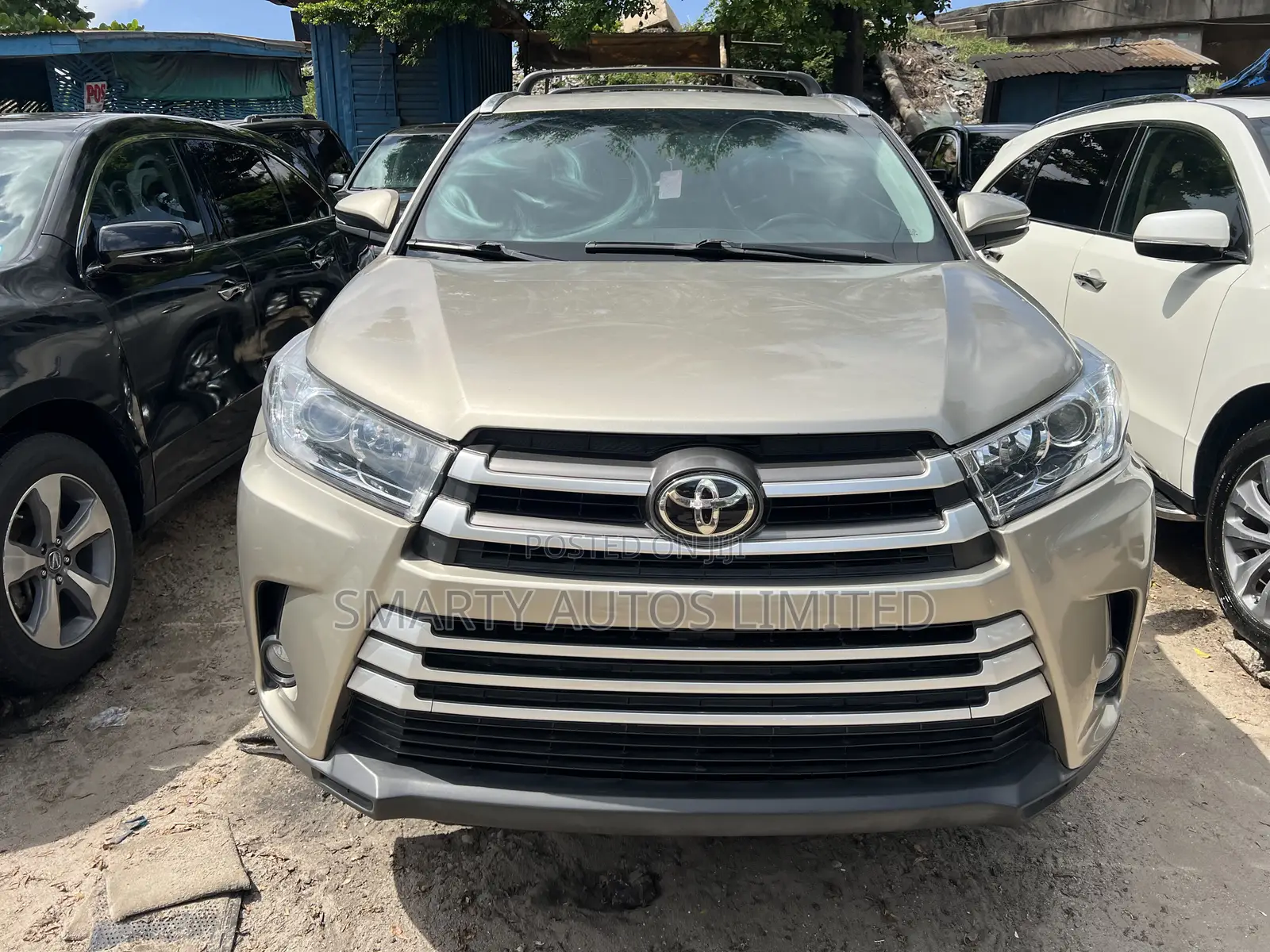 Toyota Highlander Limited Platinum 4dr SUV (3.5L 6cyl 6A) 2015 Gold