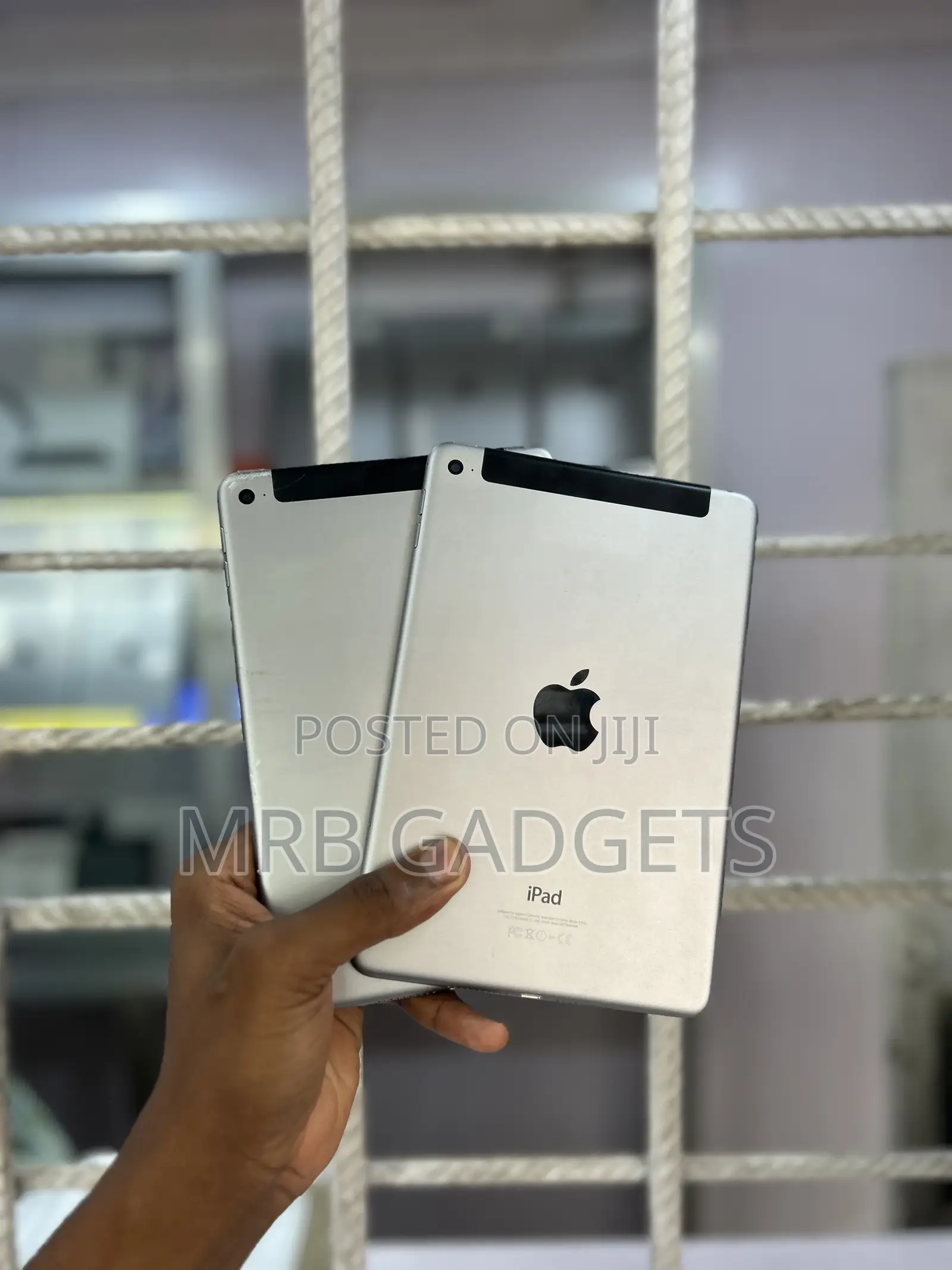 Apple iPad mini 4 64 GB