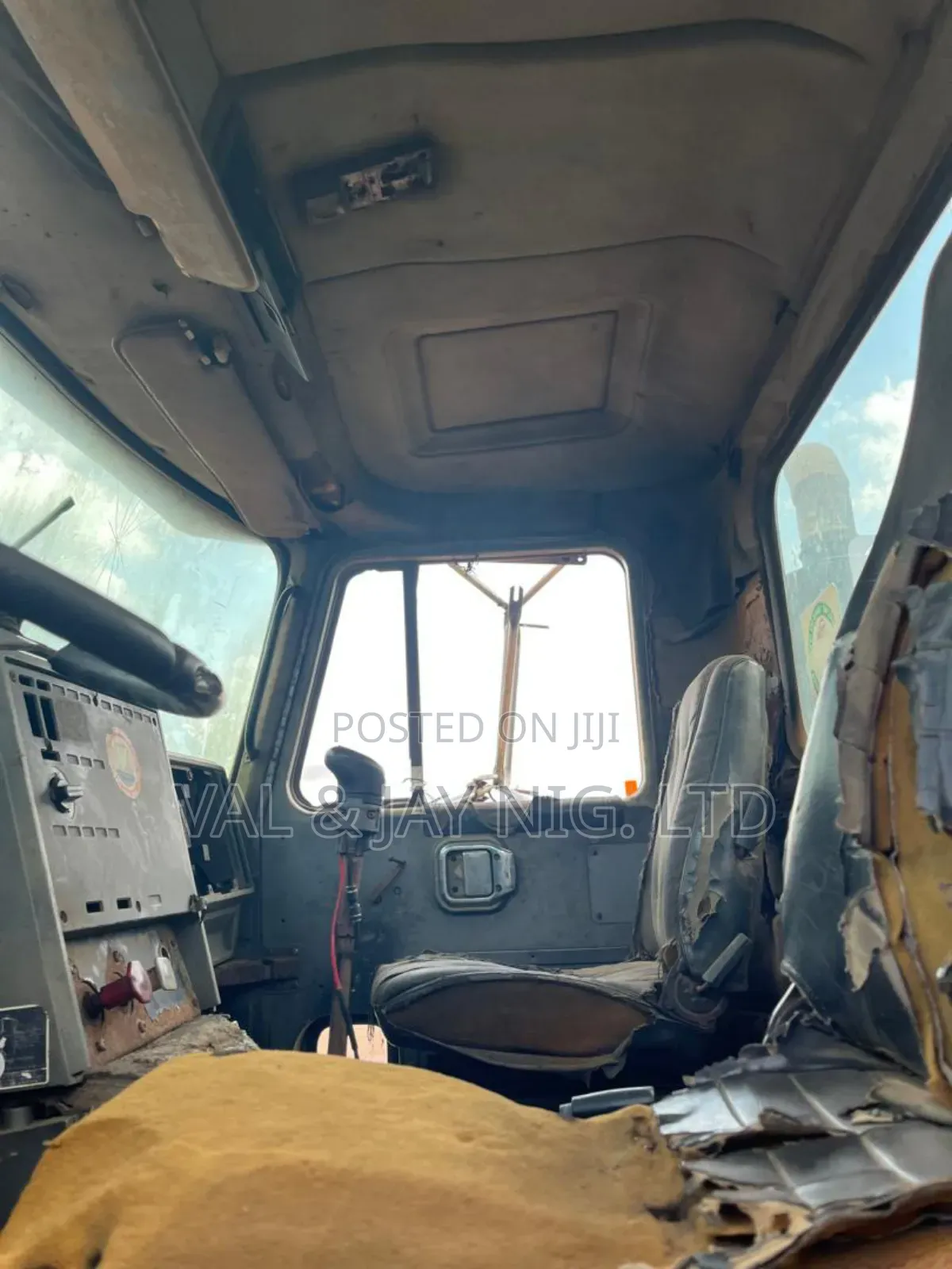 Mack Ch Truck Head 24 Valve Single Axle