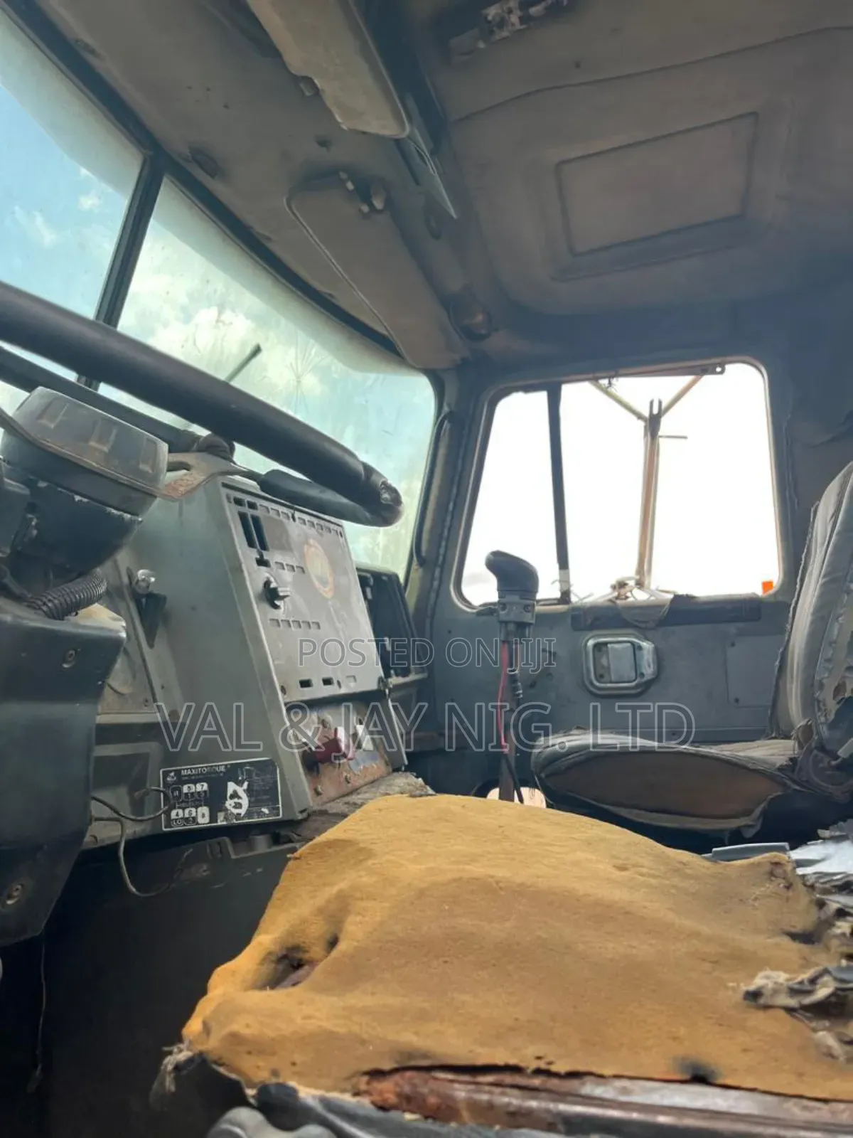 Mack Ch Truck Head 24 Valve Single Axle