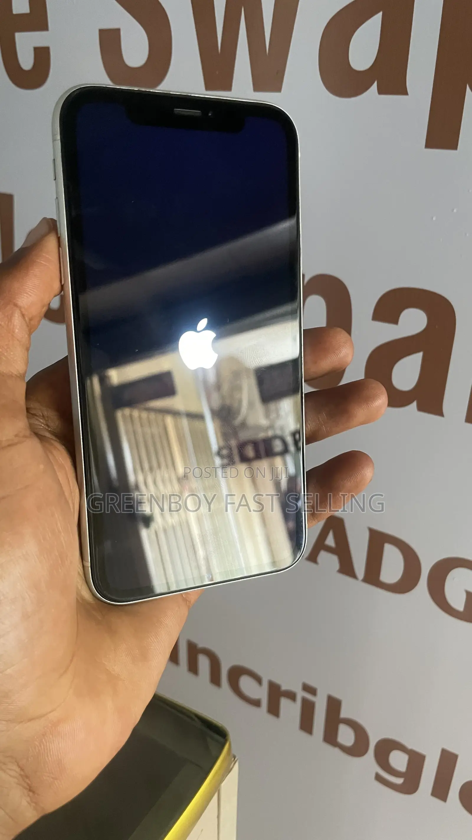 Apple iPhone XR 64 GB White