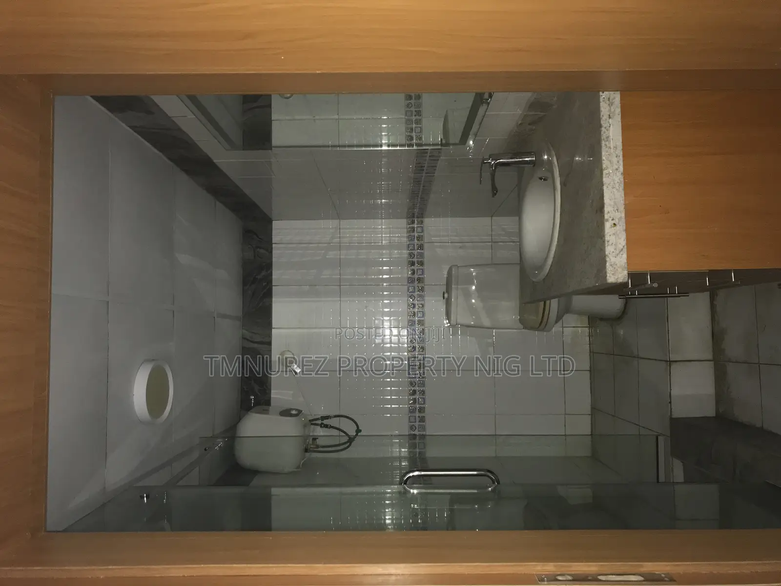 3bdrm Apartment in Chevron for rent
