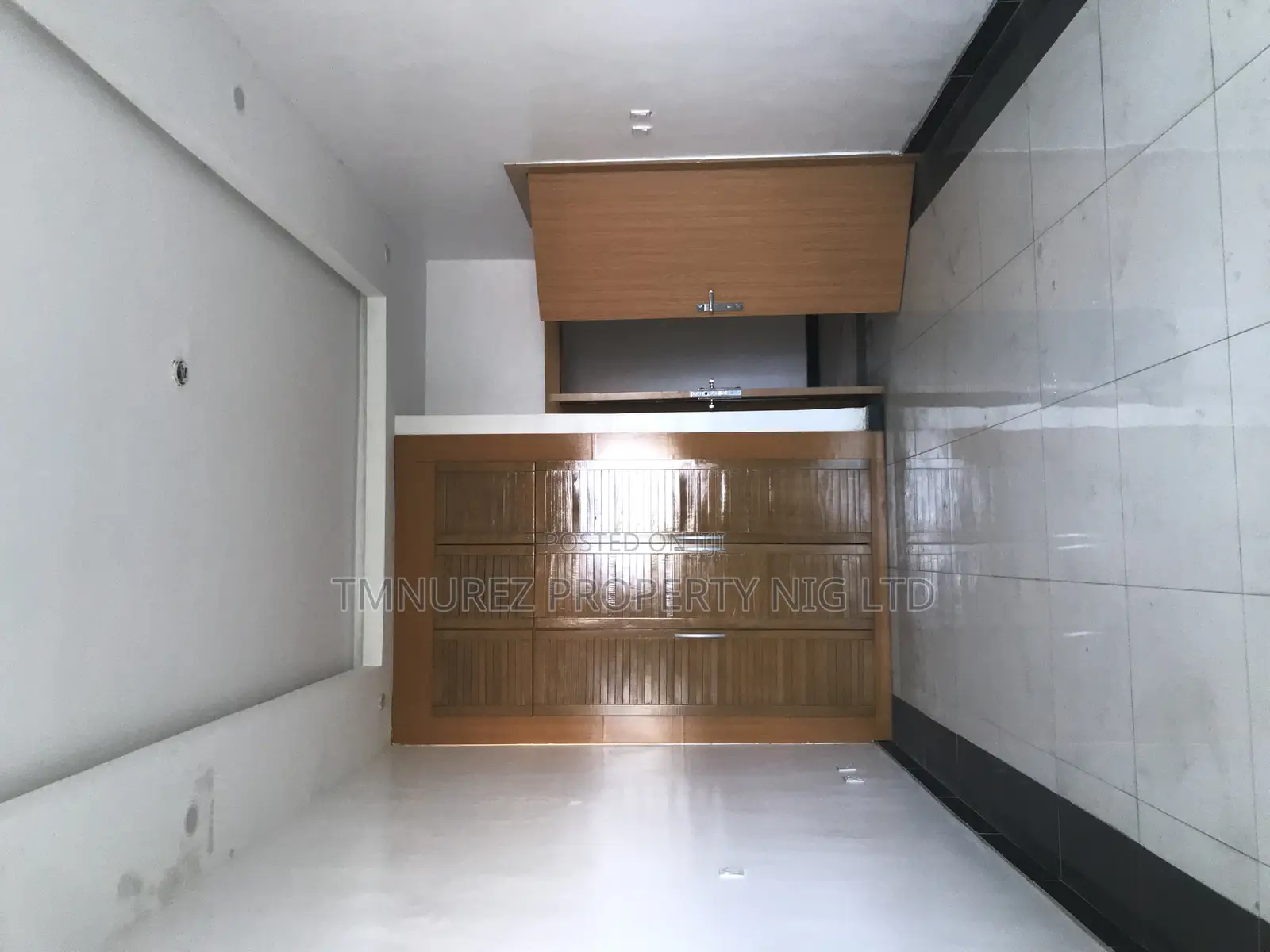 3bdrm Apartment in Chevron for rent