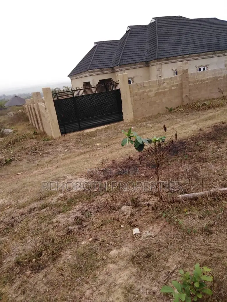 3bdrm Bungalow in Idi Ahun, Ibadan for sale