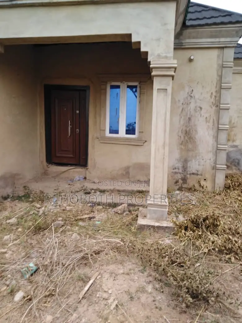 3bdrm Bungalow in Idi Ahun, Ibadan for sale