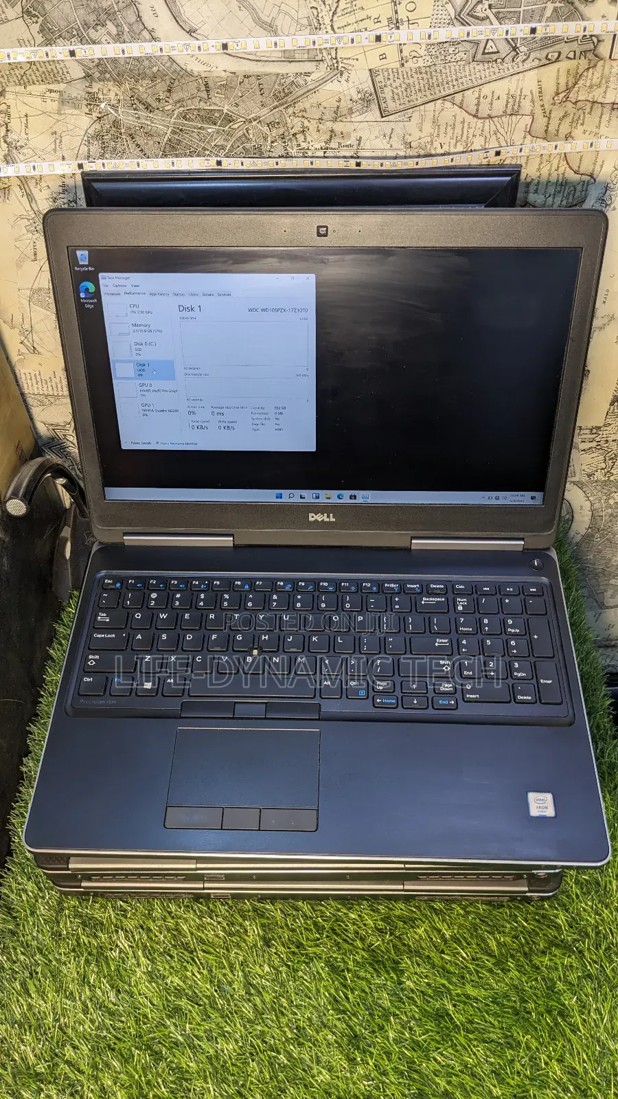 Laptop Dell Precision 7520 16GB Intel Xeon HDD+SSD 128GB