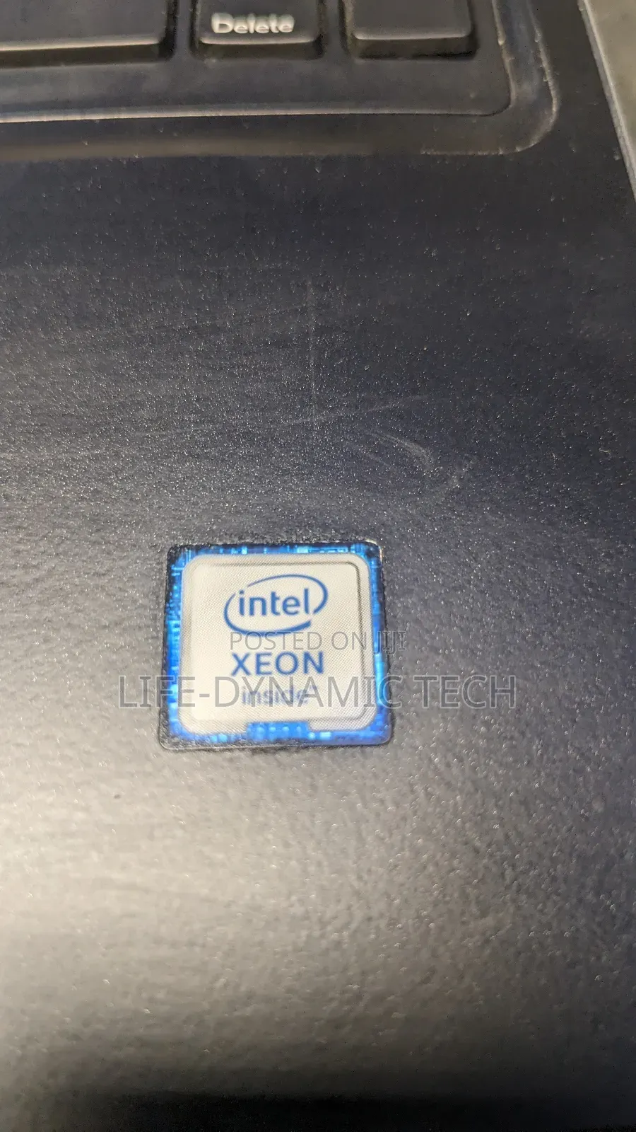 Laptop Dell Precision 7520 16GB Intel Xeon HDD+SSD 128GB