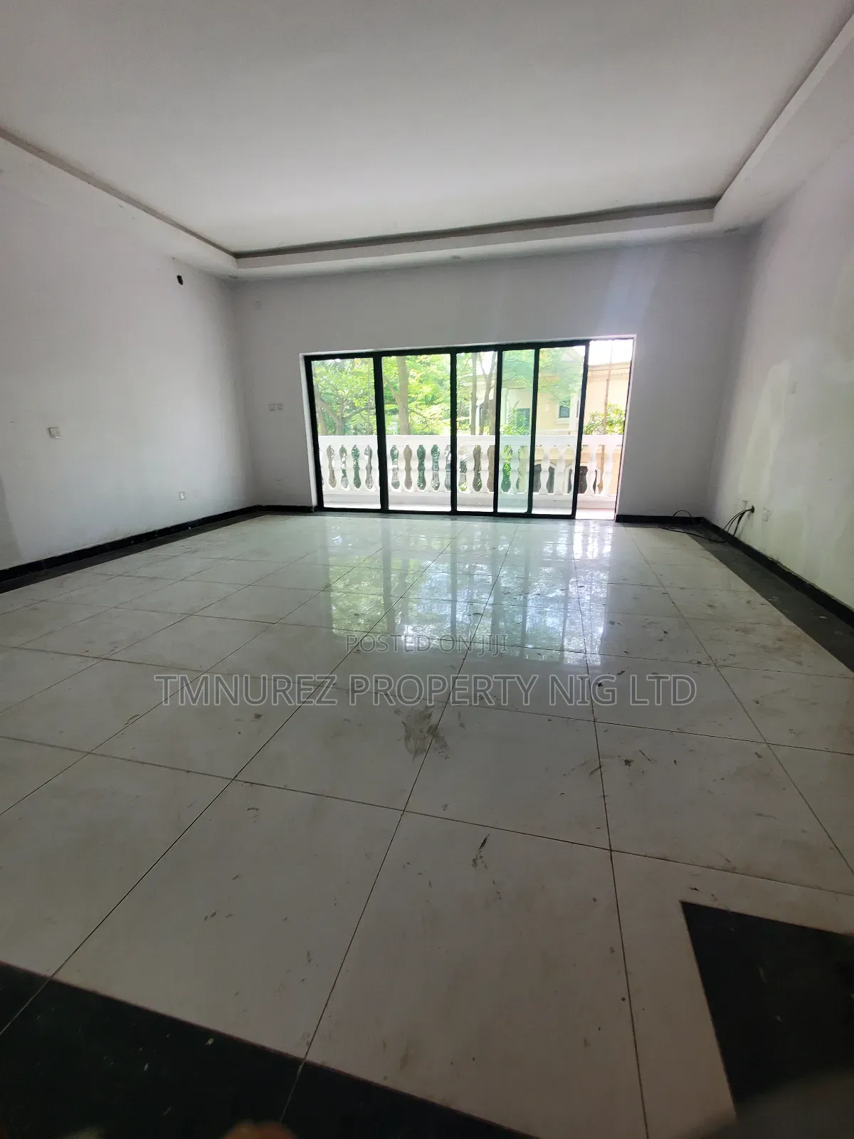 3bdrm Villa in Chevron for rent