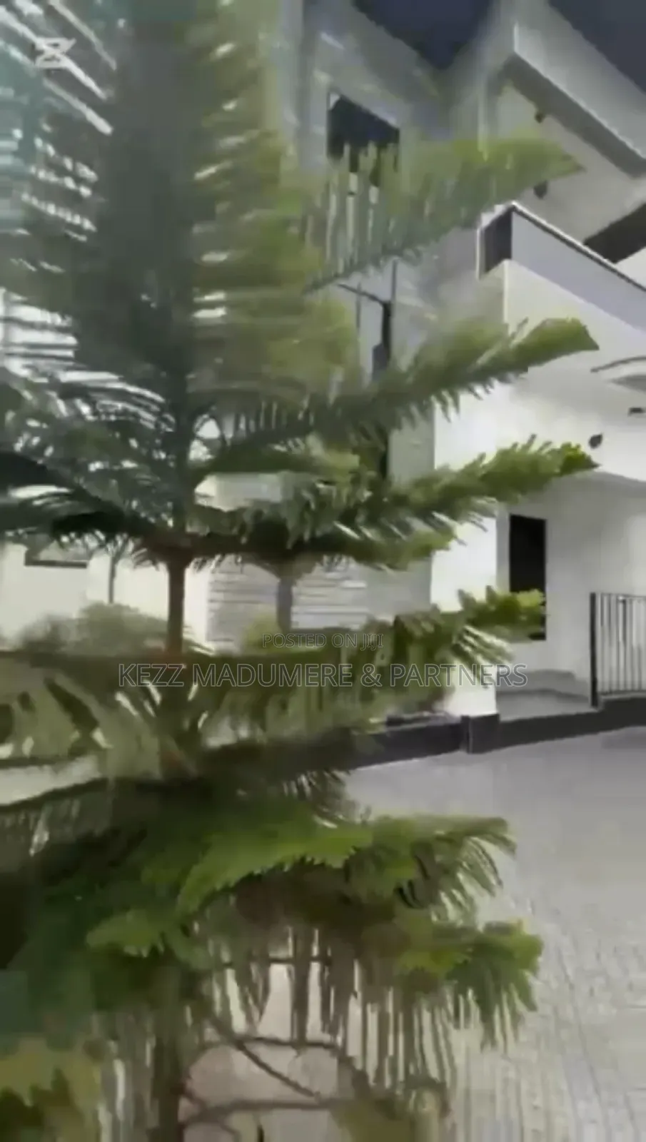 9bdrm Duplex in New Gra ,Port for rent