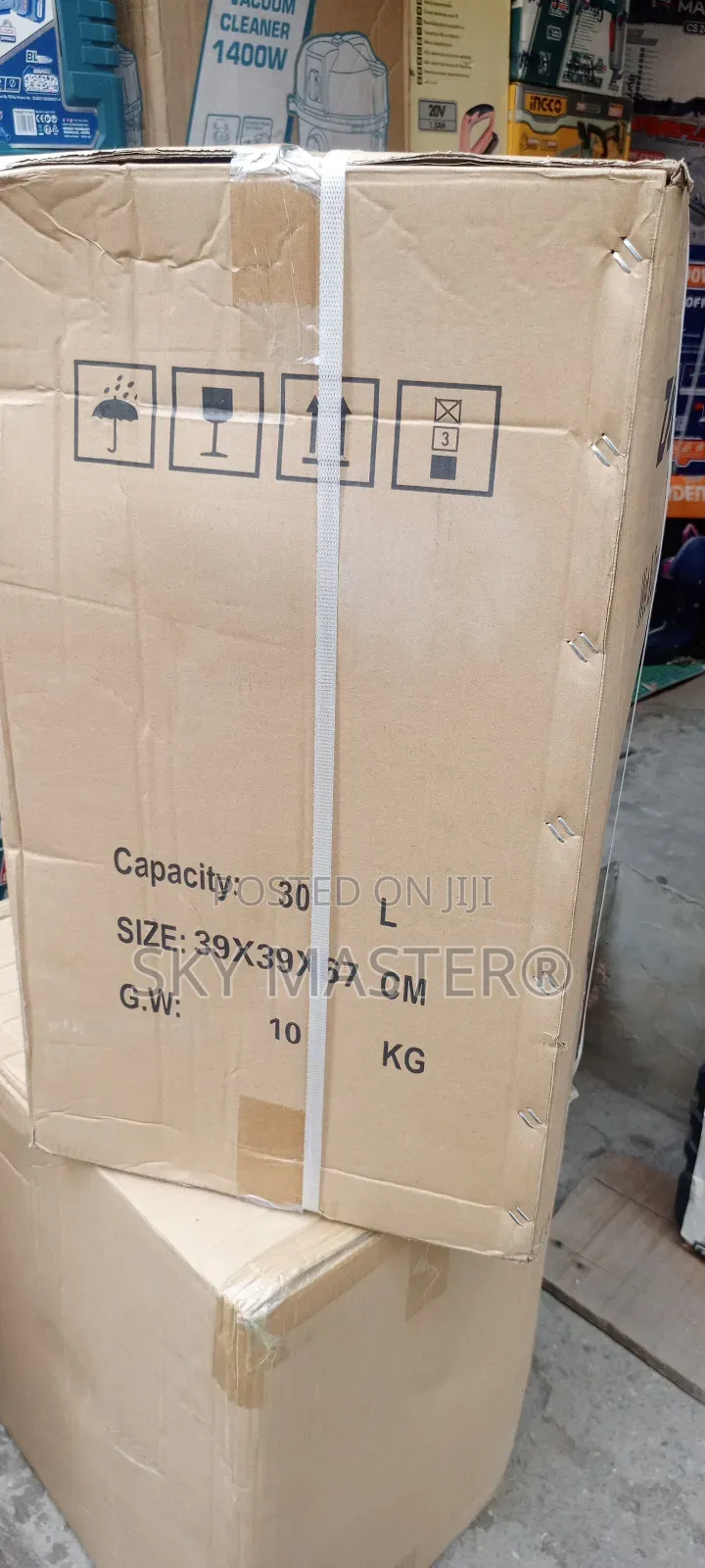Wet and Dry Vacuum Cleaner