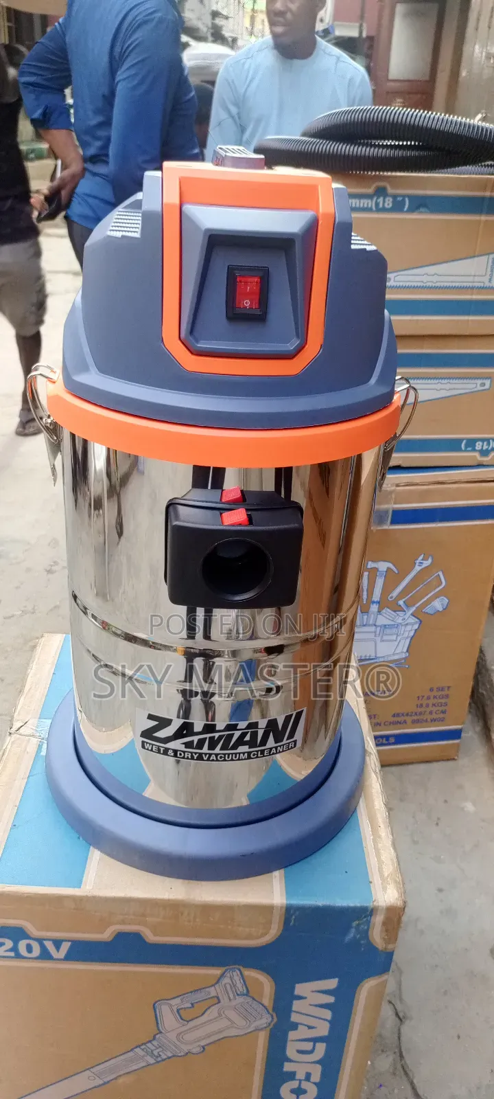 Wet and Dry Vacuum Cleaner