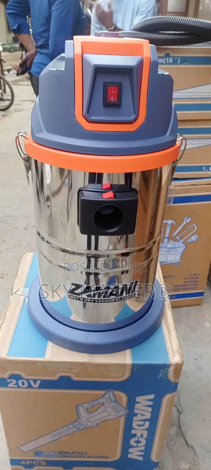 Wet and Dry Vacuum Cleaner