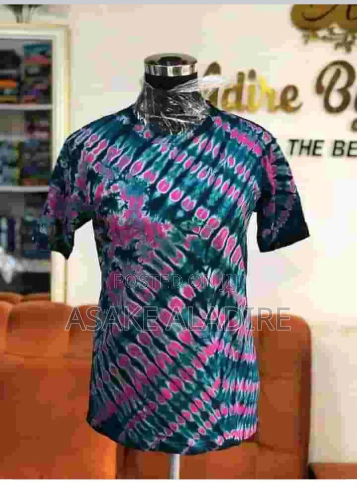 Adire Roundneck