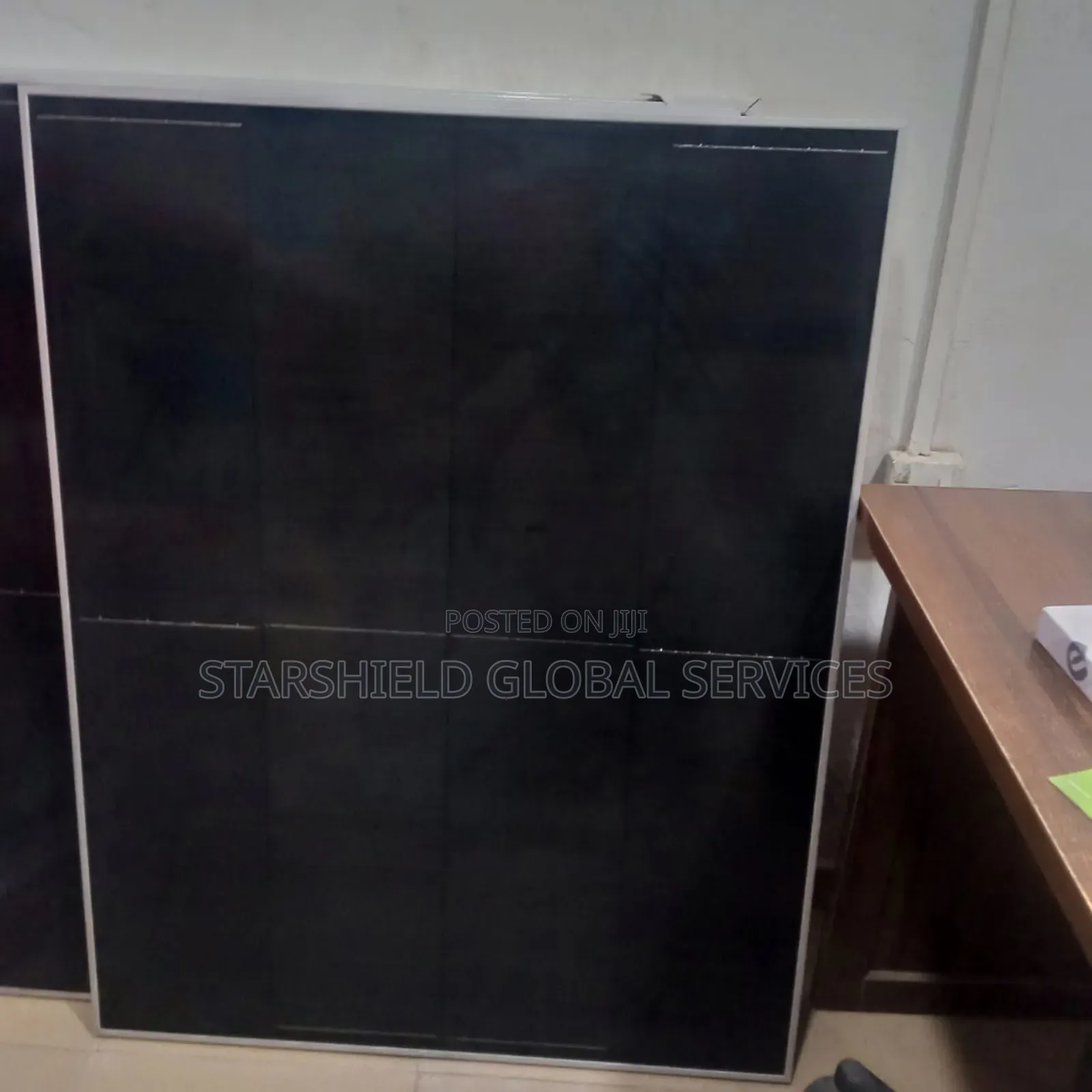 Best 200 Watts Monocrystalline Half Cut Solar Panel.