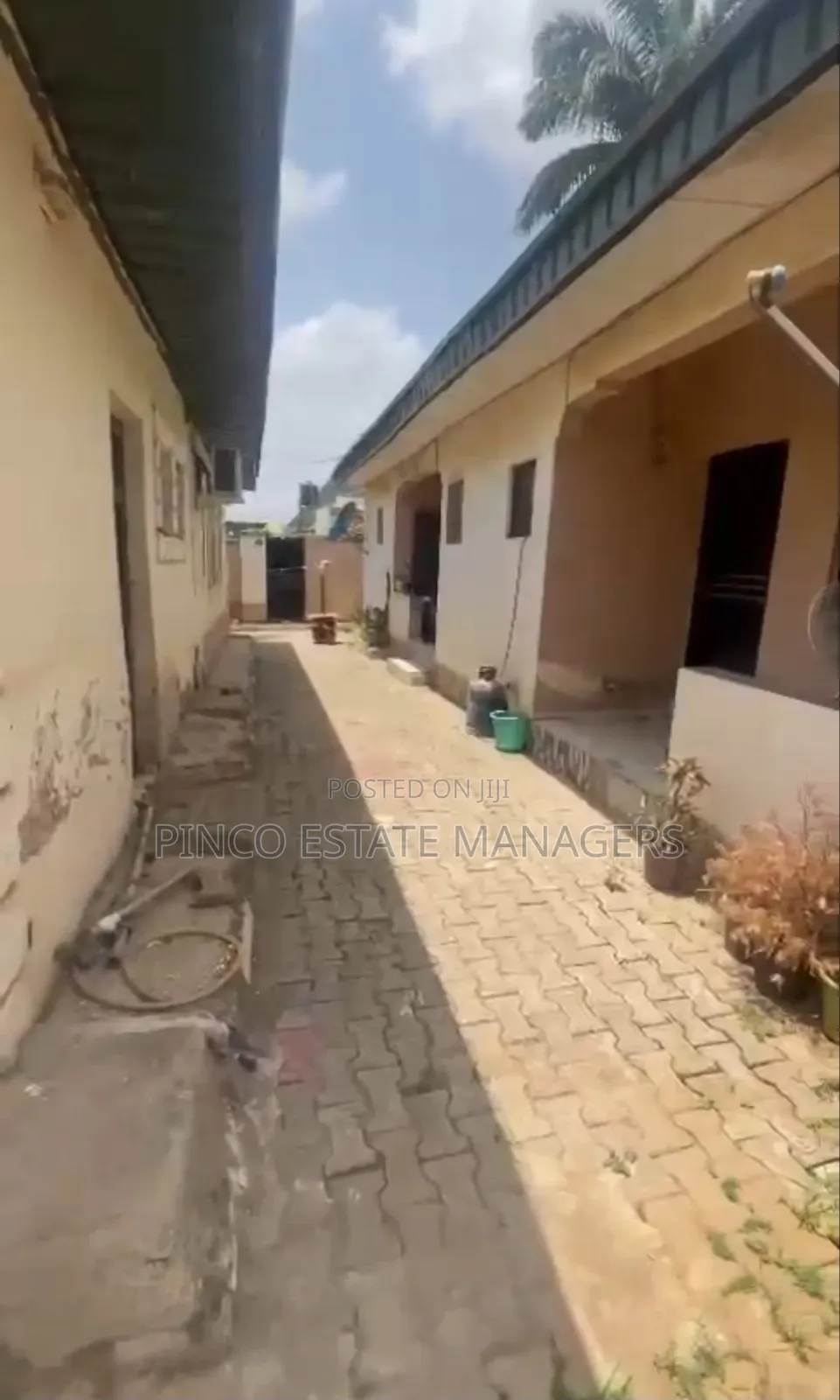 4bdrm Bungalow in Jabi for sale