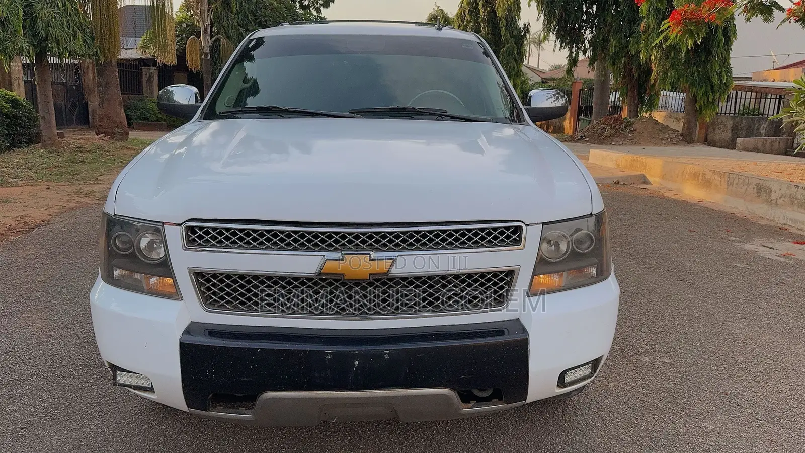 Chevrolet Tahoe 2010 White