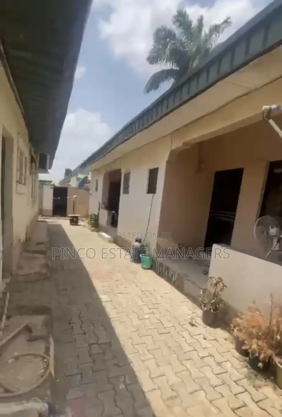 4bdrm Bungalow in Jabi for sale