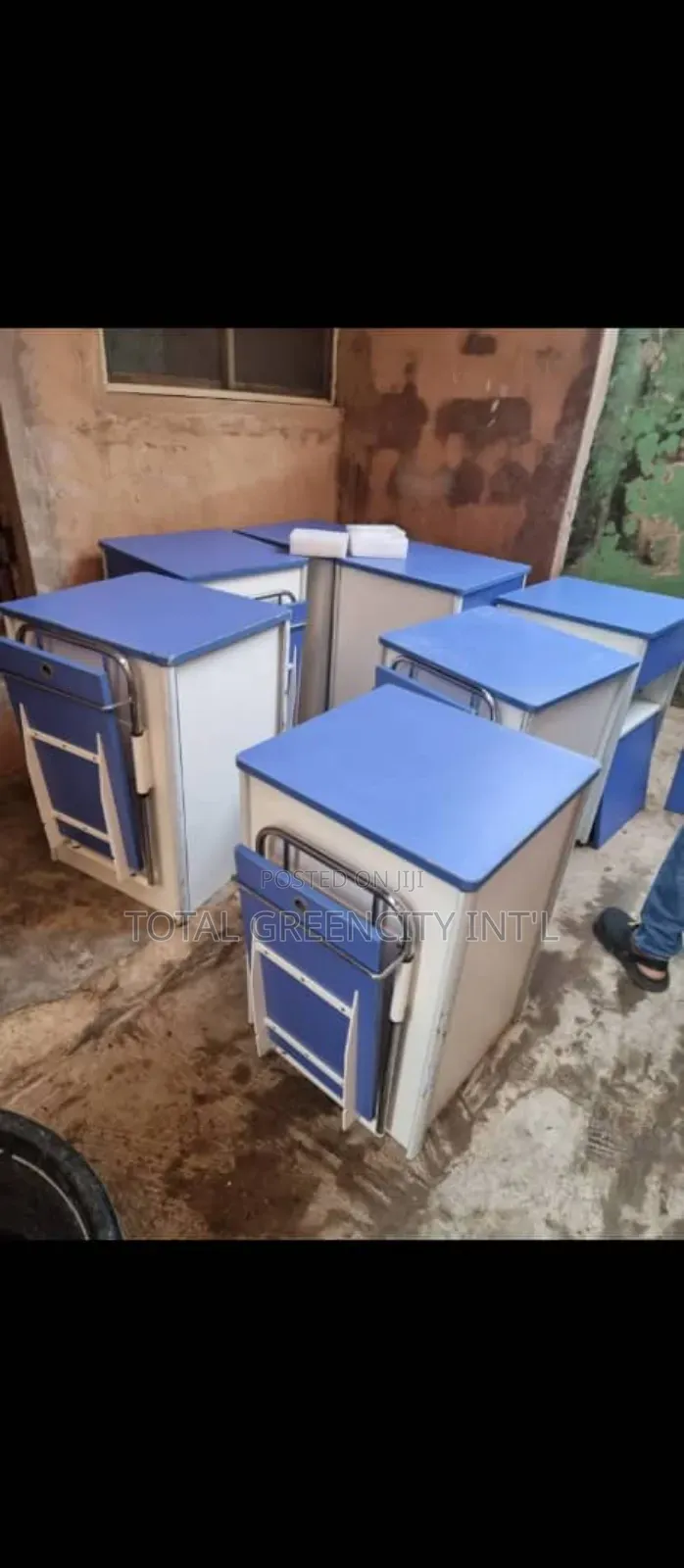 Side Locker With Overhead Table