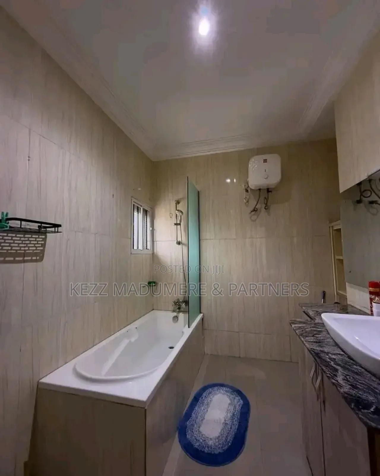 4bdrm Duplex in Golf Estate, Trans for sale