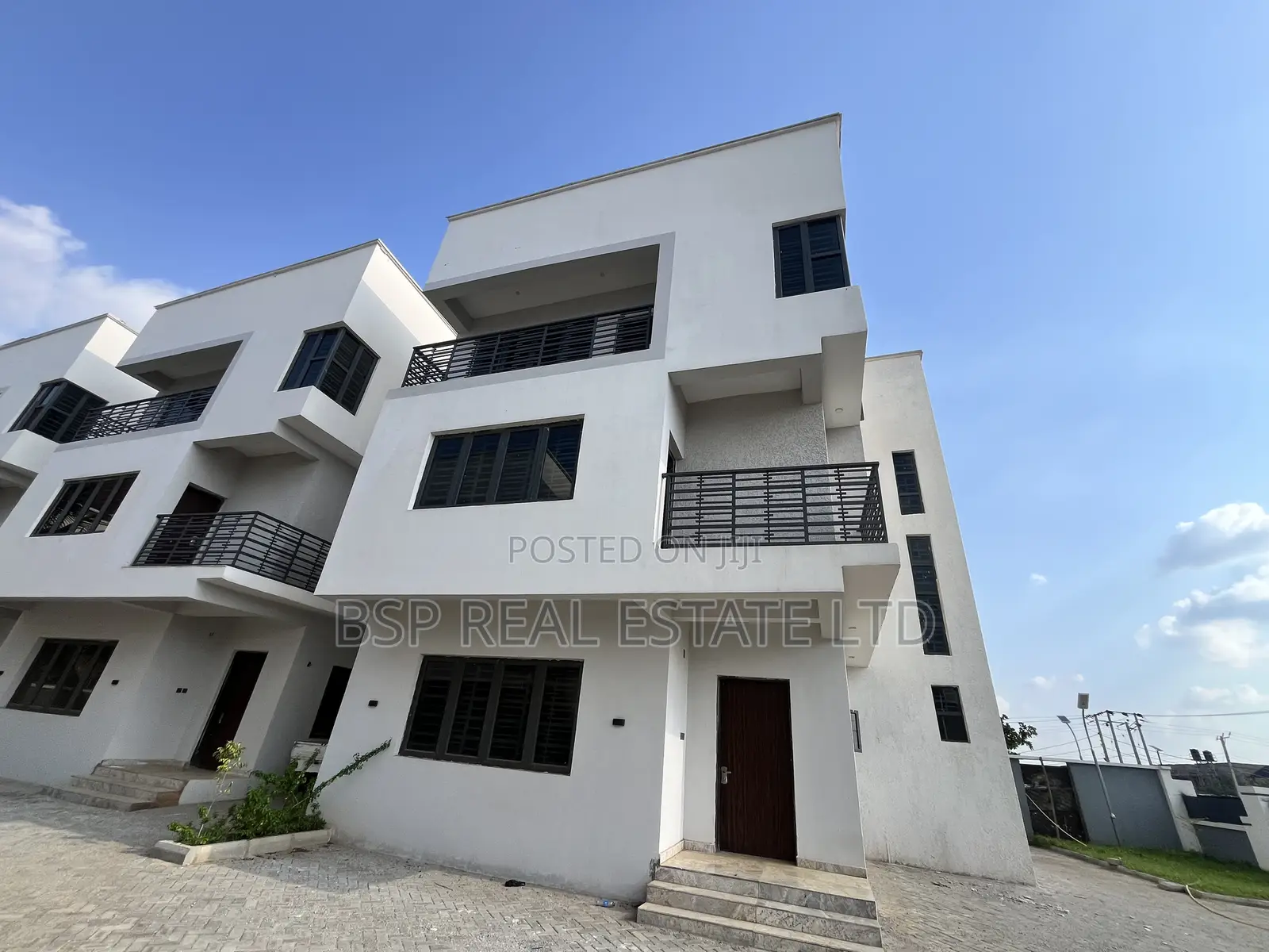 5bdrm Townhouse/Terrace in Life Camp for sale