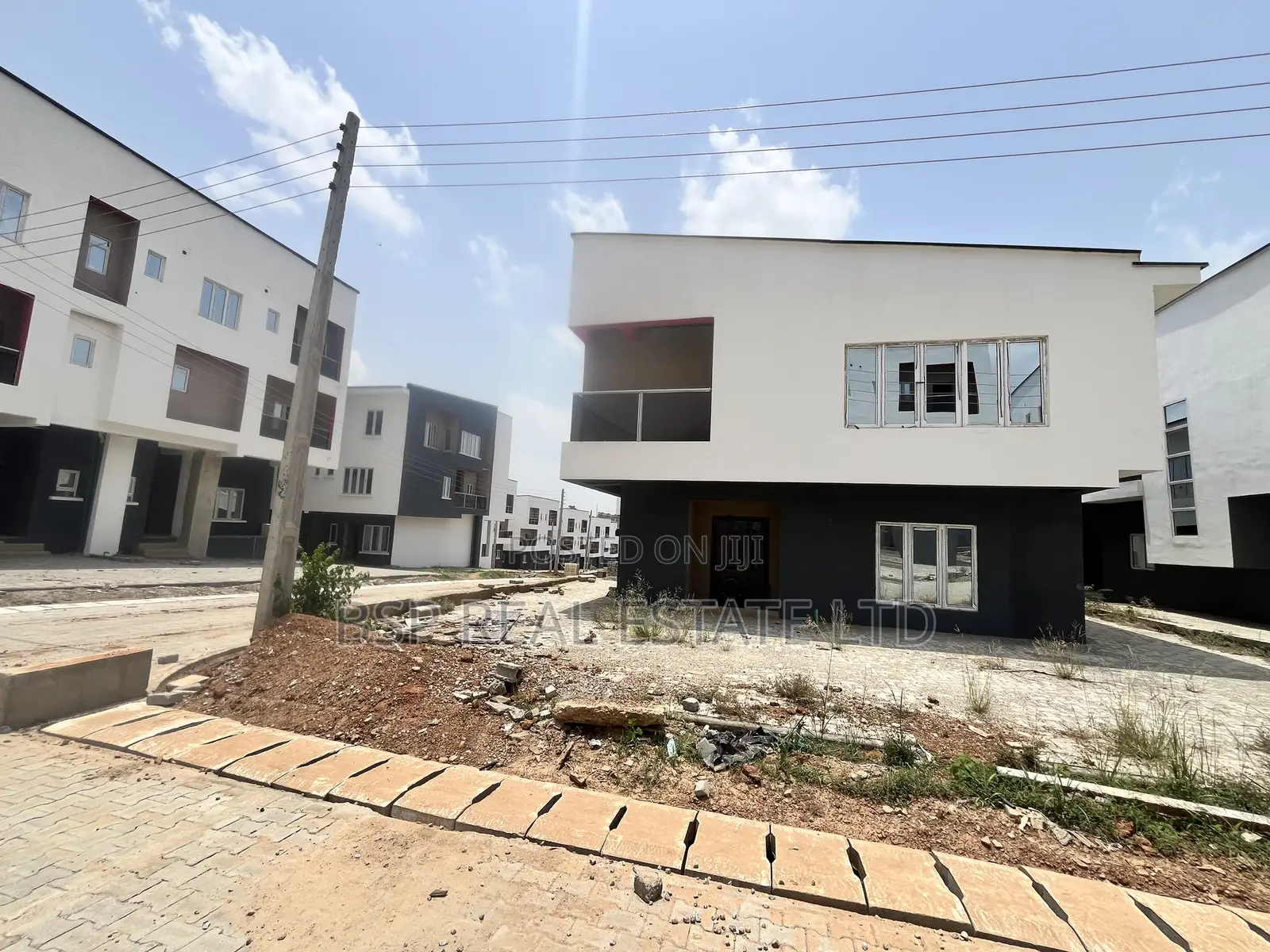 4bdrm Duplex in Paradise Estate, Kaura for sale