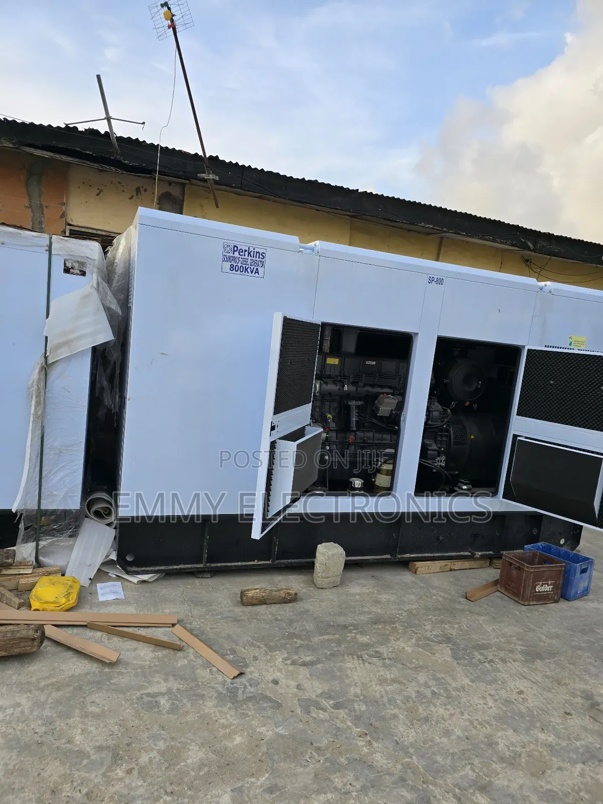 Perkins Diesel Soundproof Generator Sp800kva 2years Wty