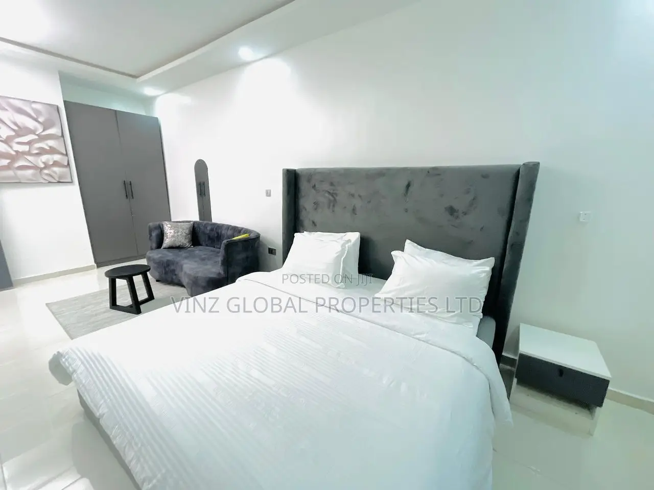11 Units of 2 Bedroom Apartments With Gym Center