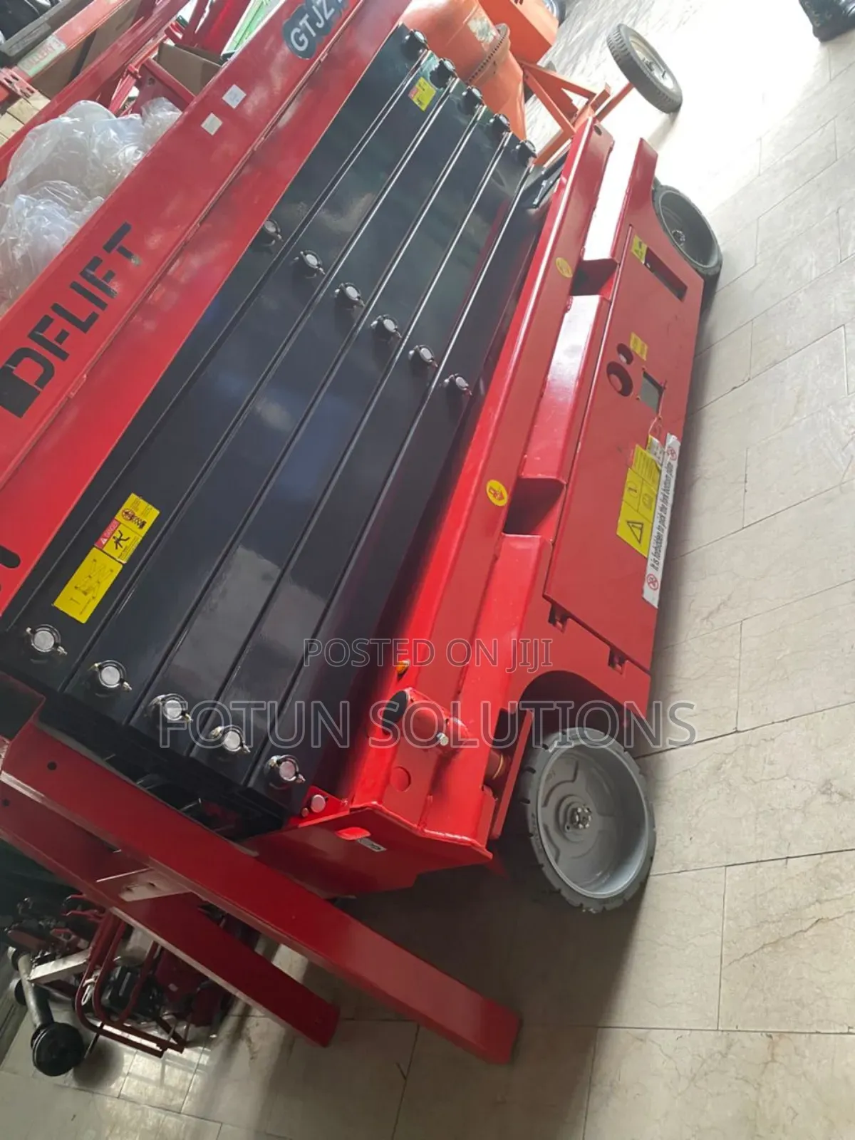 Scissors Lift 14mm Battery