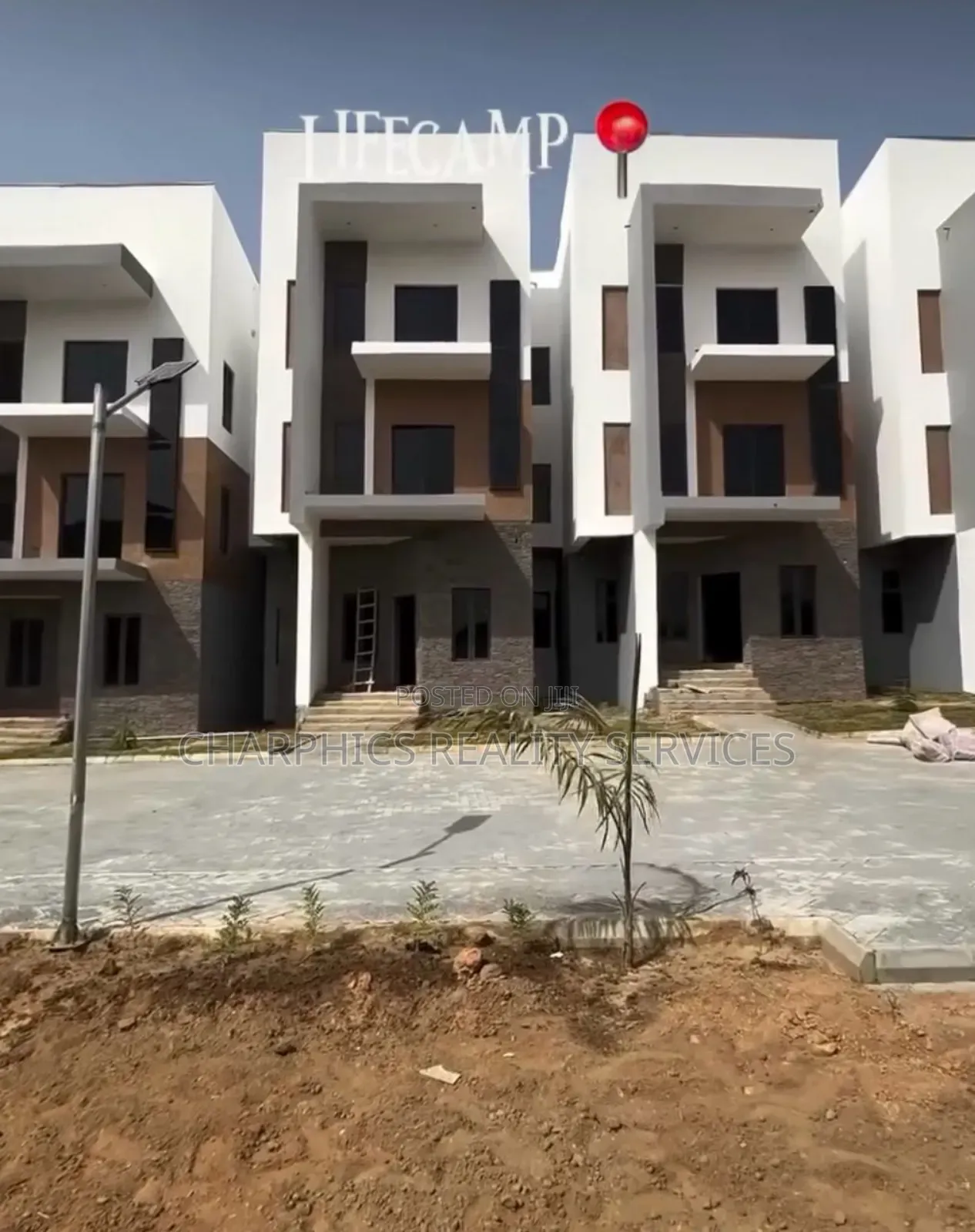4bdrm Duplex in Life Camp for sale